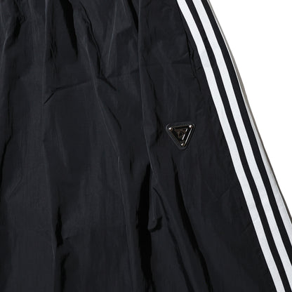 COZY Emblem Line Skirt